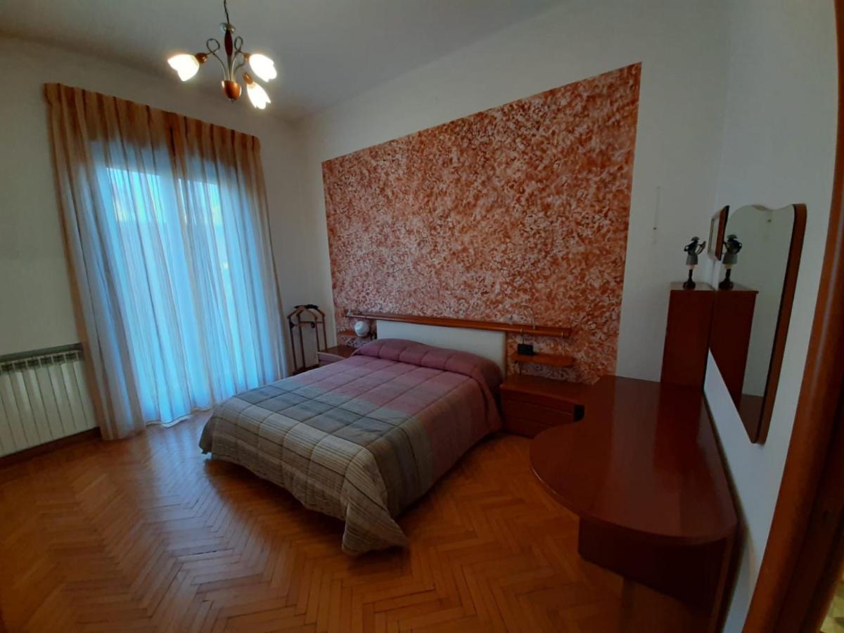 Luxe Apartment Near Milano, Rho Fiera E Mxp Busto Arsizio Bagian luar foto