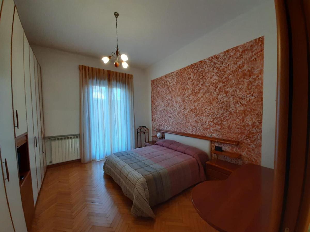 Luxe Apartment Near Milano, Rho Fiera E Mxp Busto Arsizio Bagian luar foto