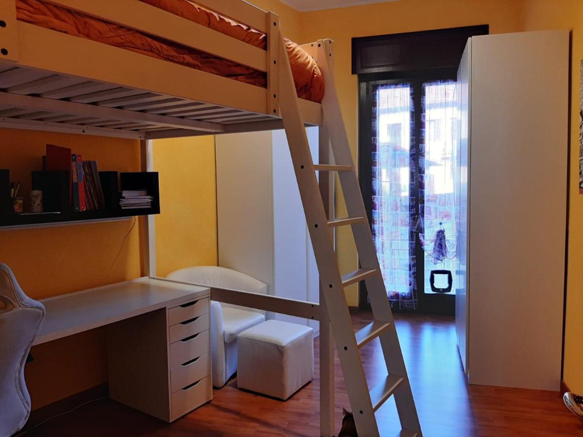 Luxe Apartment Near Milano, Rho Fiera E Mxp Busto Arsizio Bagian luar foto