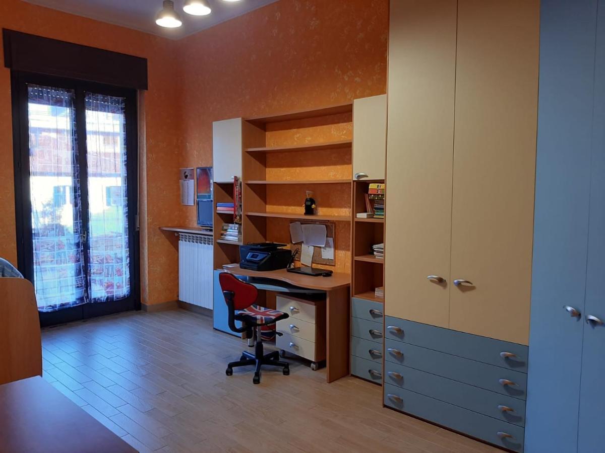 Luxe Apartment Near Milano, Rho Fiera E Mxp Busto Arsizio Bagian luar foto