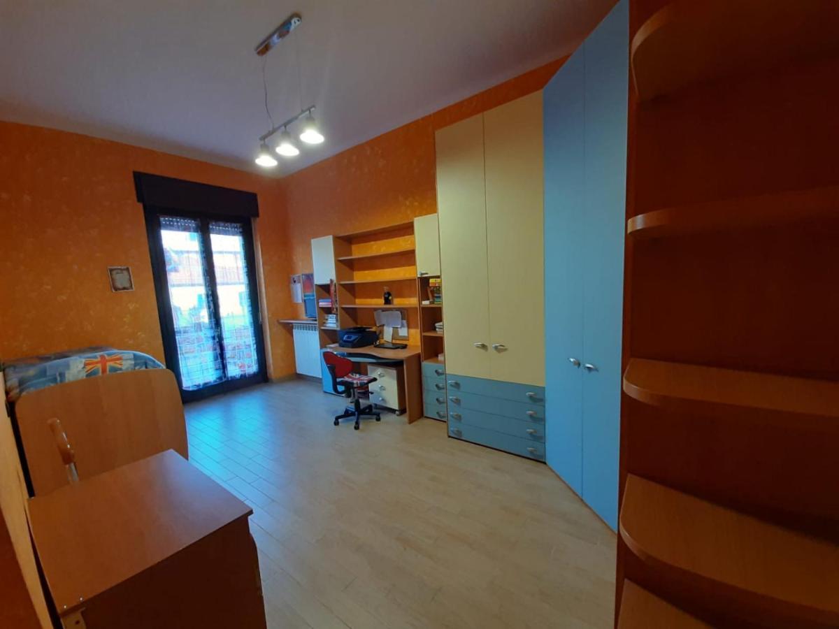Luxe Apartment Near Milano, Rho Fiera E Mxp Busto Arsizio Bagian luar foto