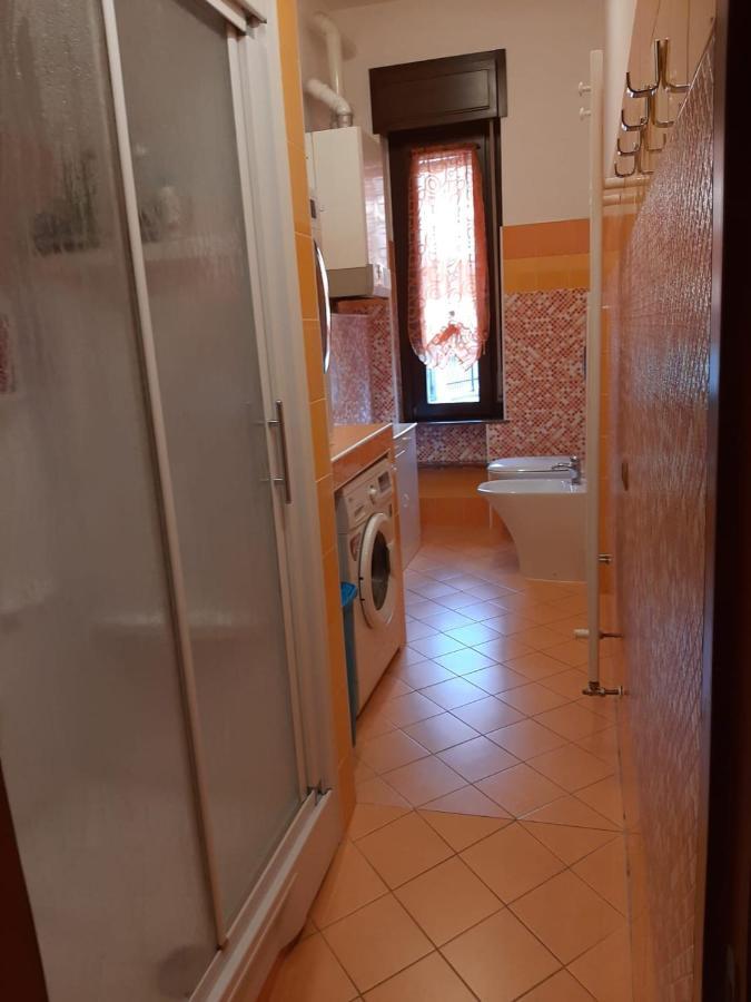 Luxe Apartment Near Milano, Rho Fiera E Mxp Busto Arsizio Bagian luar foto