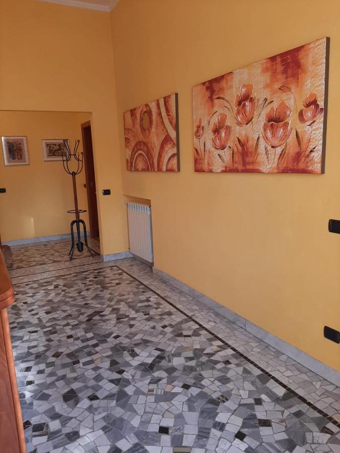 Luxe Apartment Near Milano, Rho Fiera E Mxp Busto Arsizio Bagian luar foto