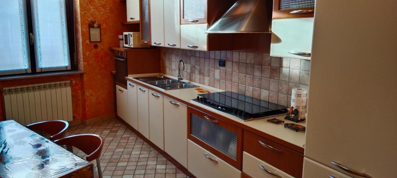 Luxe Apartment Near Milano, Rho Fiera E Mxp Busto Arsizio Bagian luar foto