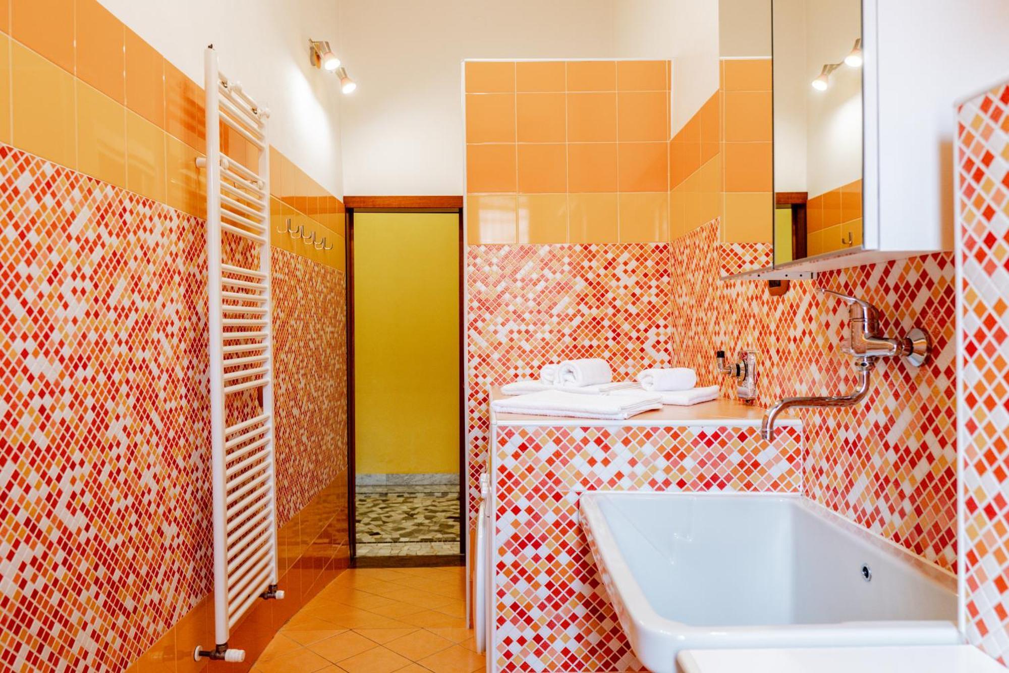 Luxe Apartment Near Milano, Rho Fiera E Mxp Busto Arsizio Bagian luar foto