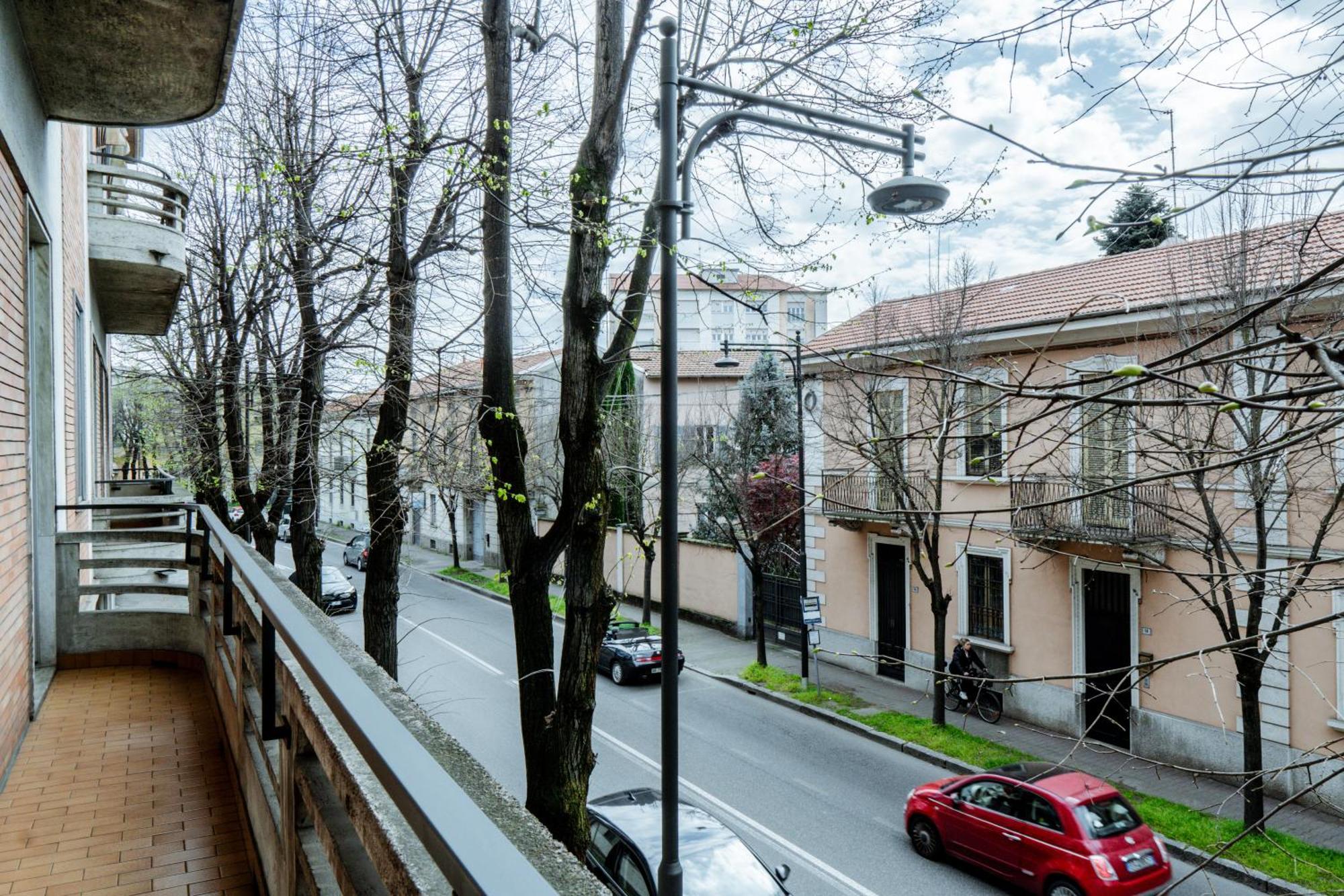 Luxe Apartment Near Milano, Rho Fiera E Mxp Busto Arsizio Bagian luar foto