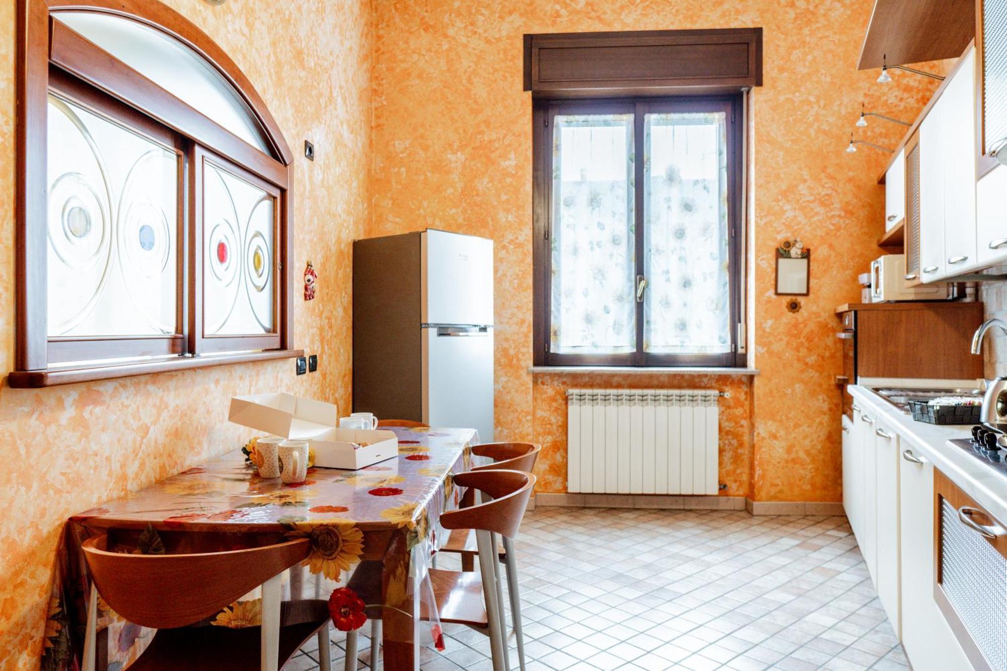 Luxe Apartment Near Milano, Rho Fiera E Mxp Busto Arsizio Bagian luar foto