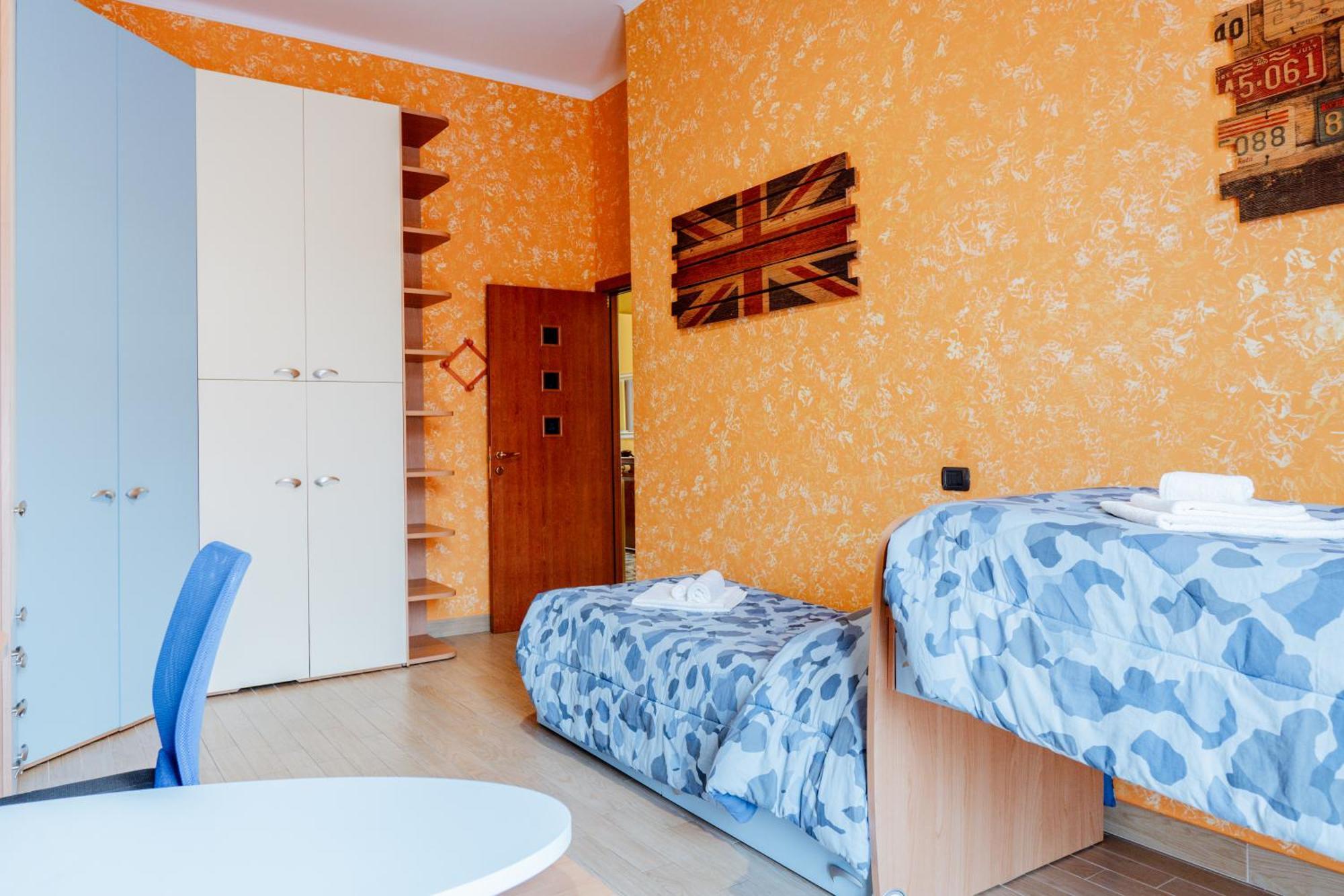 Luxe Apartment Near Milano, Rho Fiera E Mxp Busto Arsizio Bagian luar foto