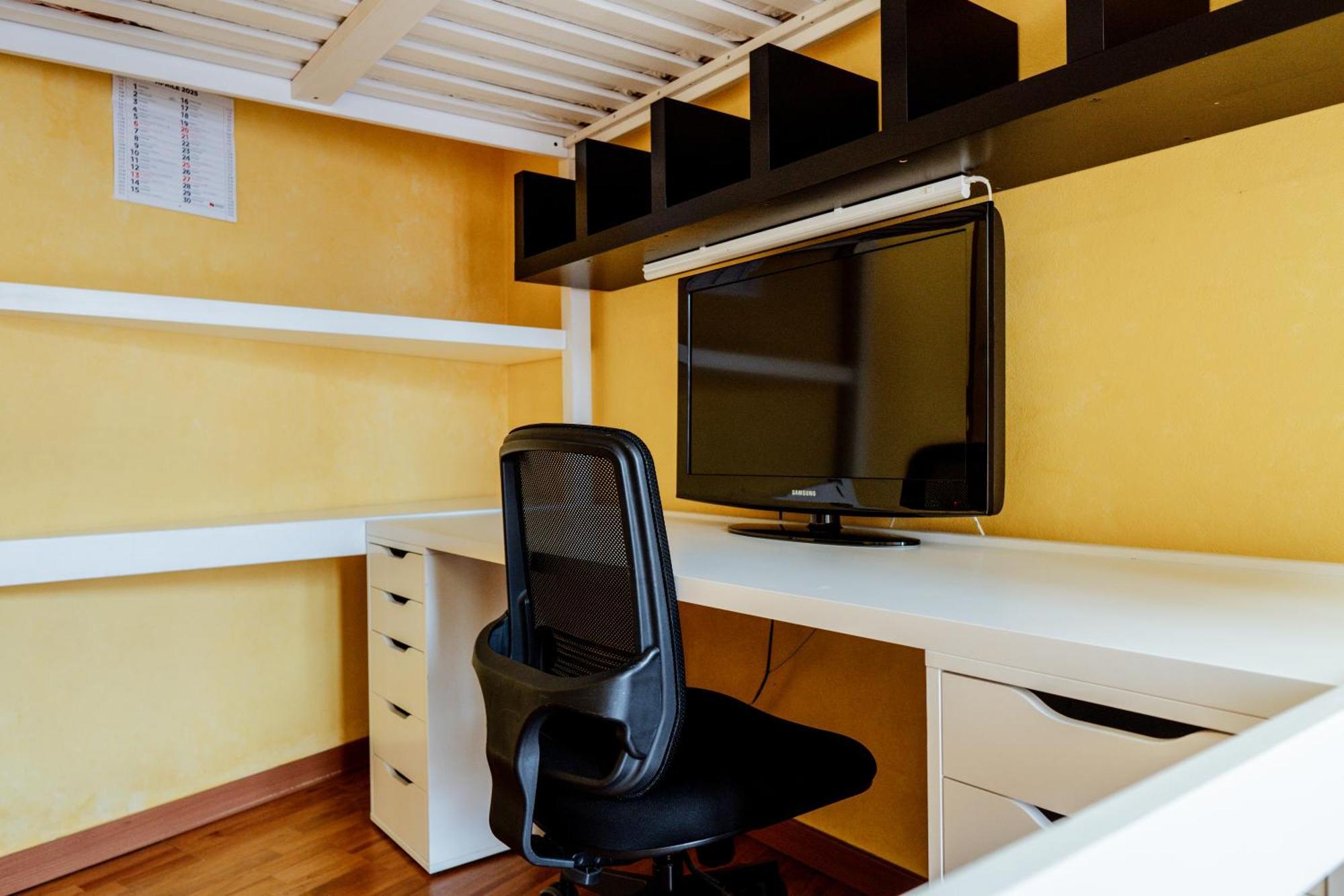 Luxe Apartment Near Milano, Rho Fiera E Mxp Busto Arsizio Bagian luar foto