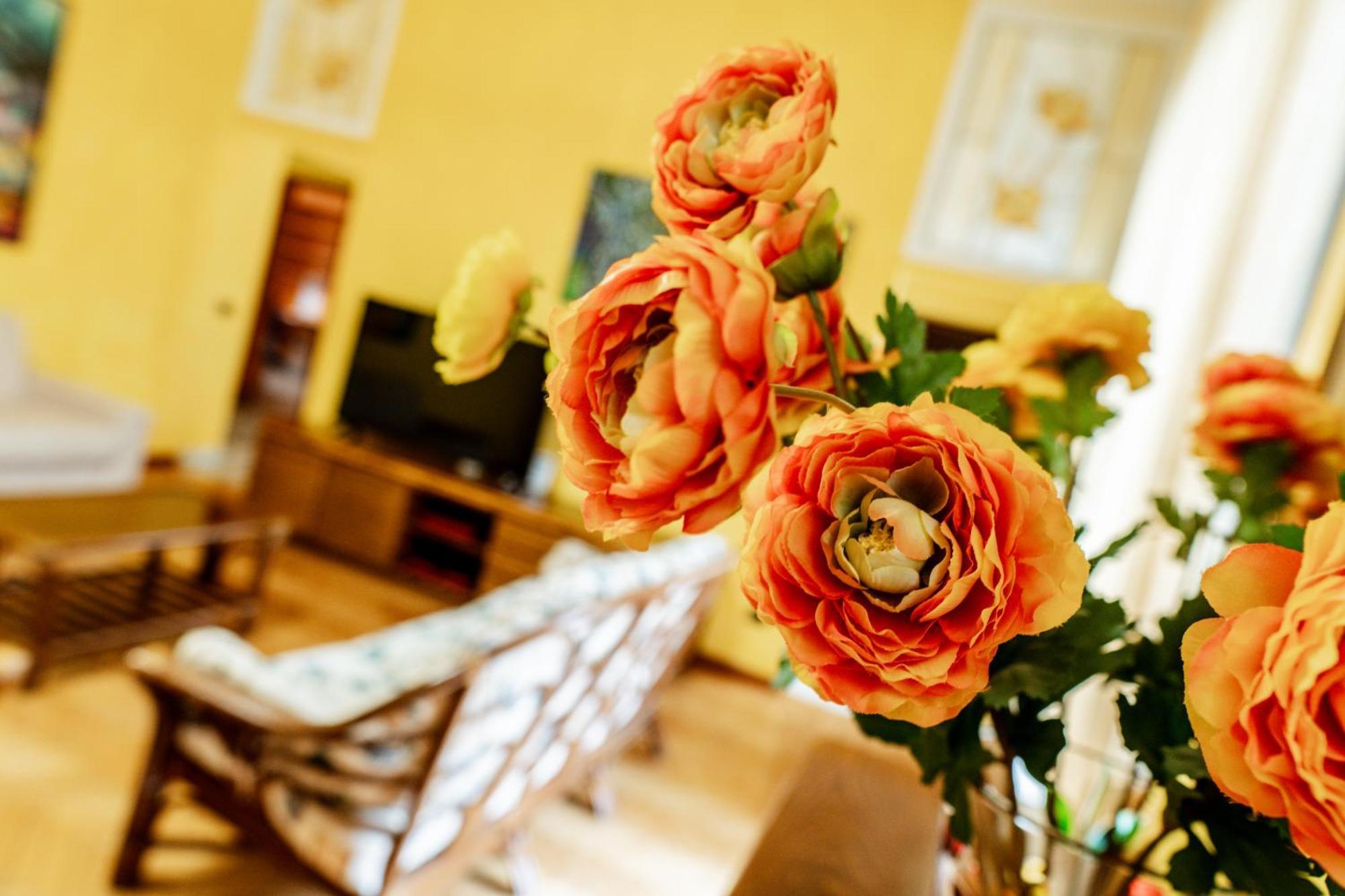Luxe Apartment Near Milano, Rho Fiera E Mxp Busto Arsizio Bagian luar foto