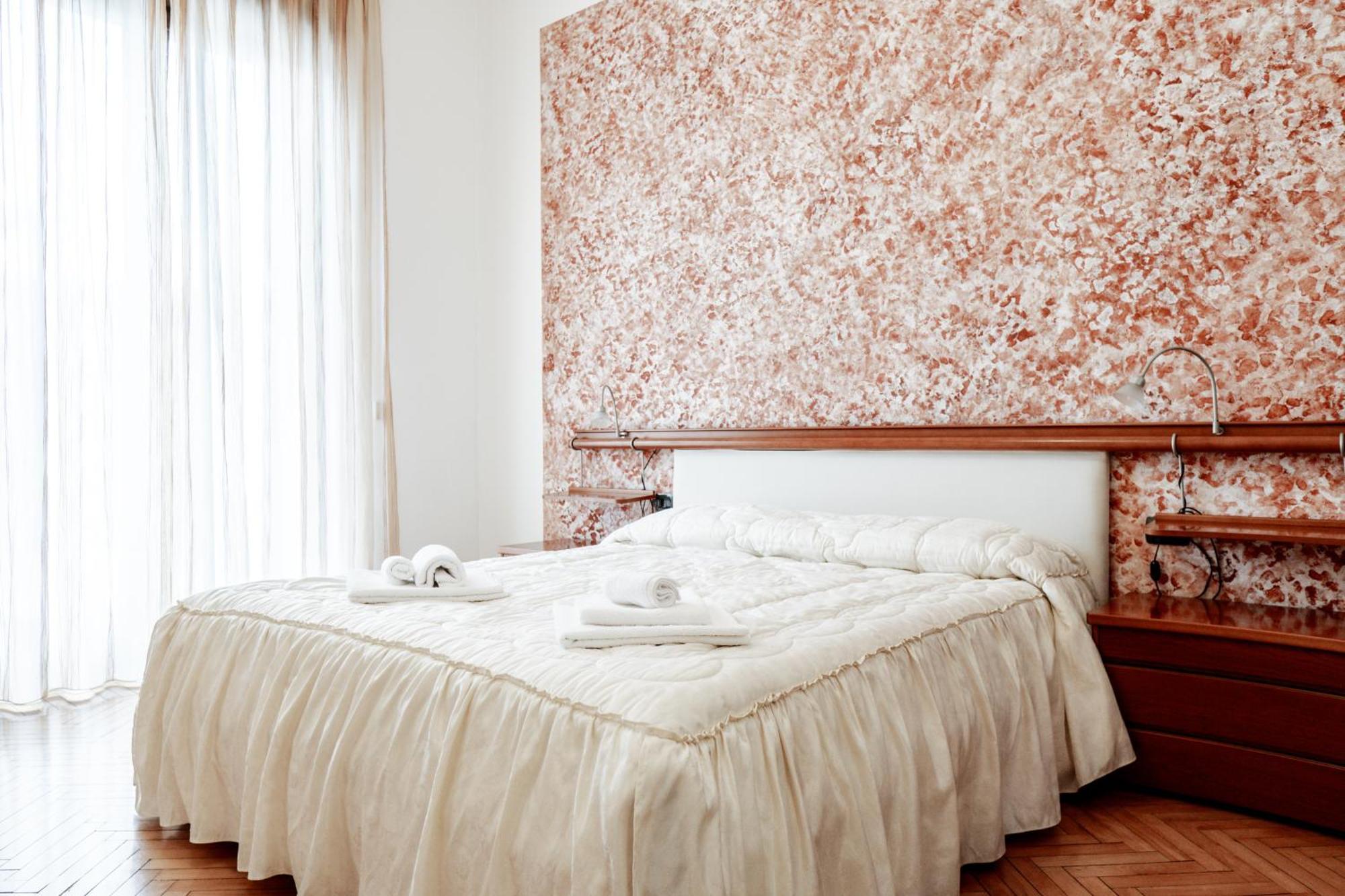 Luxe Apartment Near Milano, Rho Fiera E Mxp Busto Arsizio Bagian luar foto