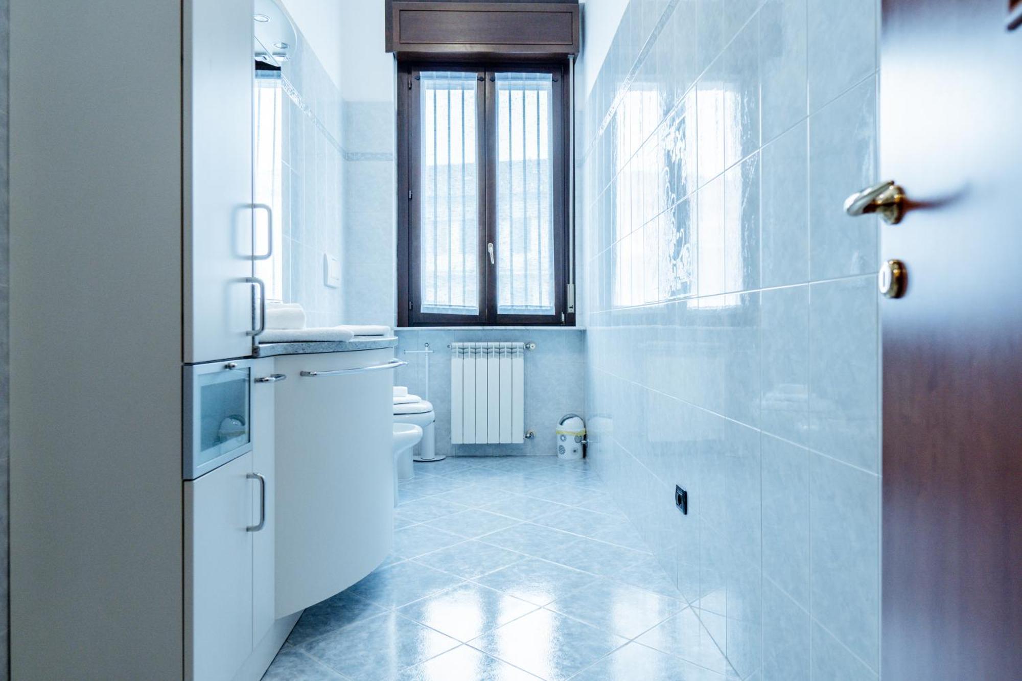 Luxe Apartment Near Milano, Rho Fiera E Mxp Busto Arsizio Bagian luar foto